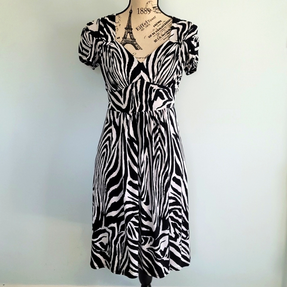 Bisou Bisou Black and White Dress Size 8